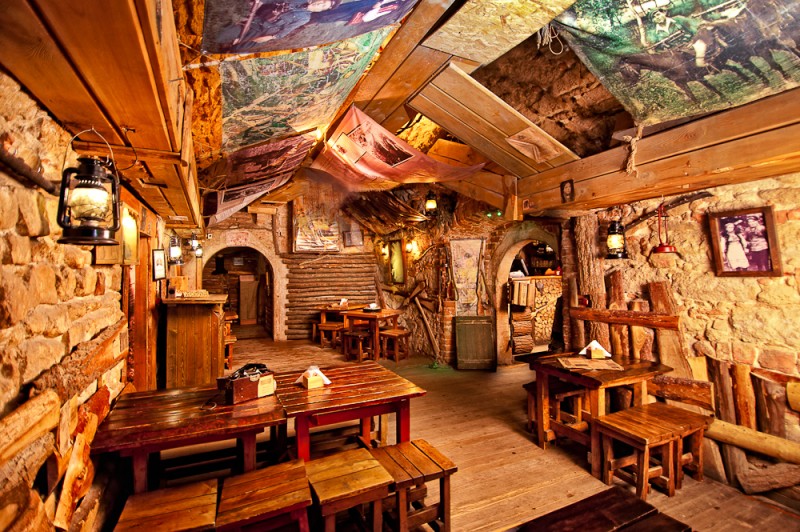 Themed restaurants: Kryivka